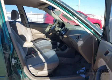 1999 Honda Civic Value Package из США, поврежденный, VIN 2HGEJ6618XH519357